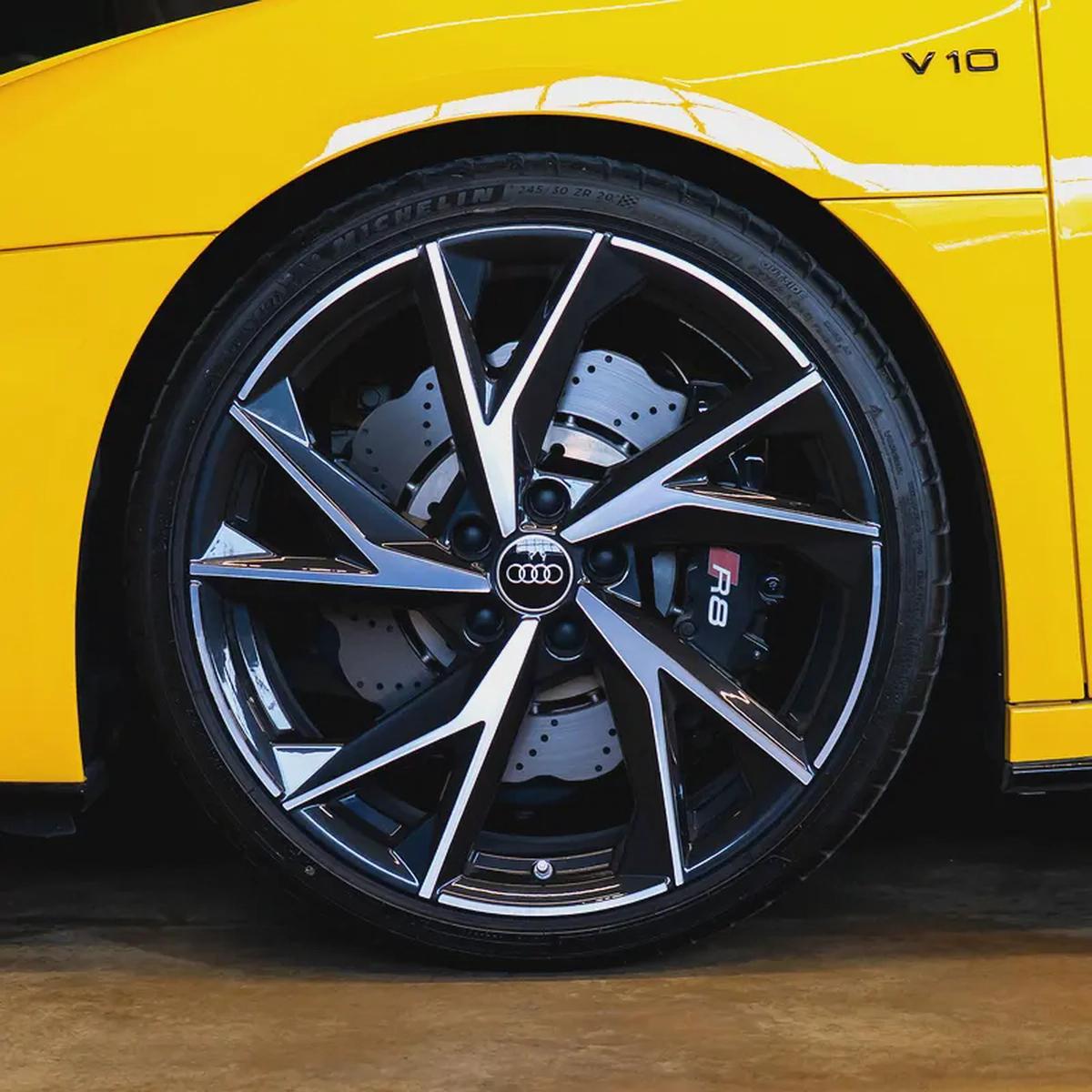 AED 12,457 pm • 0% Downpayment • Audi R8 • Agency Warranty And Service Contract-4-4