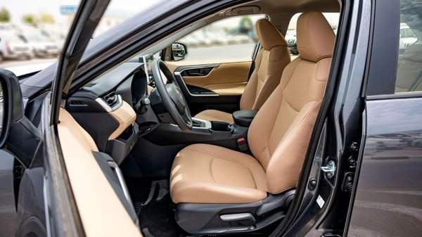 Toyota RAV4 2.0P AT 4X2 MY2024 – GREY BASIC