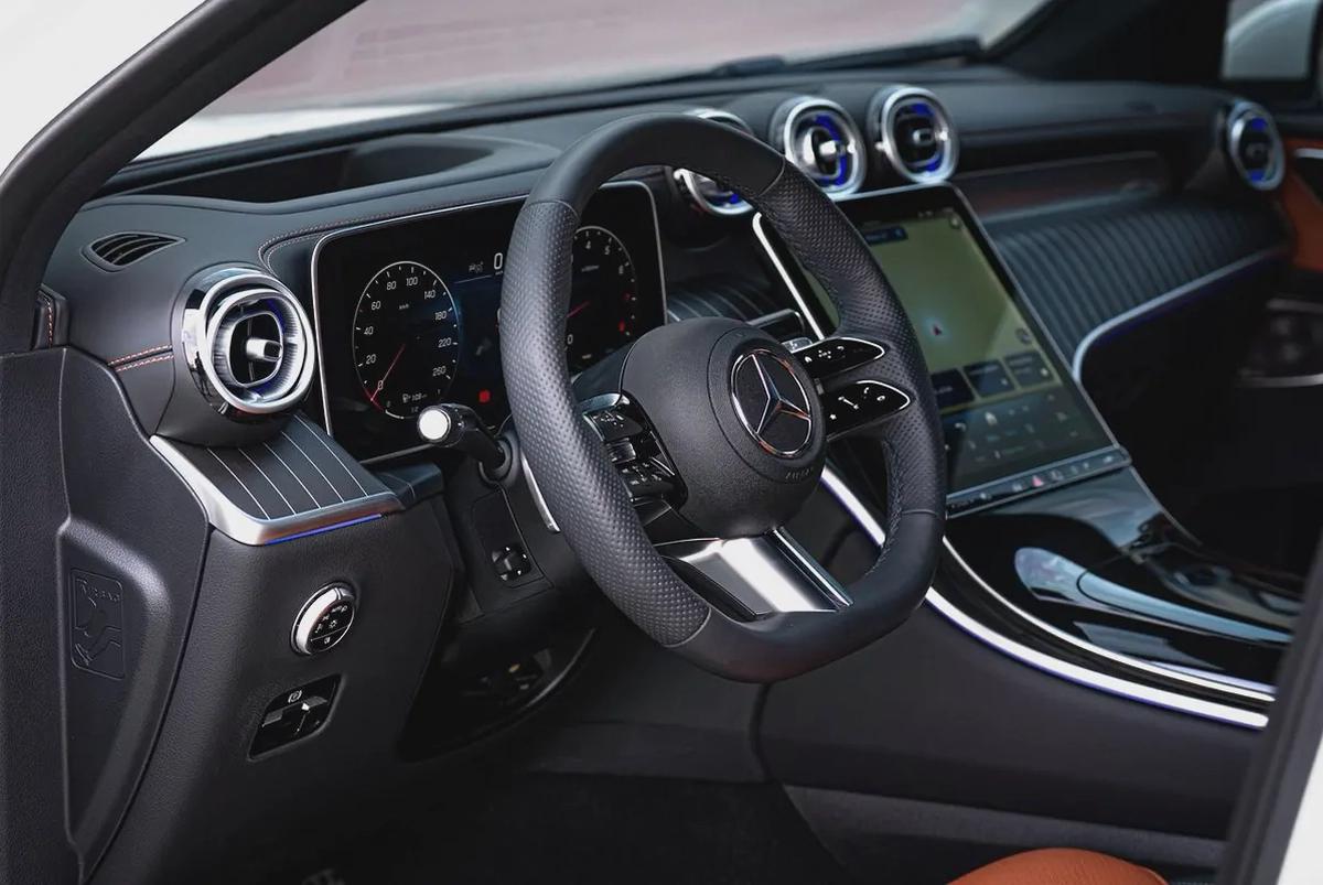 2025 Mercedes-Benz GLC 300 Coupe | 8,000 KMS-12-12