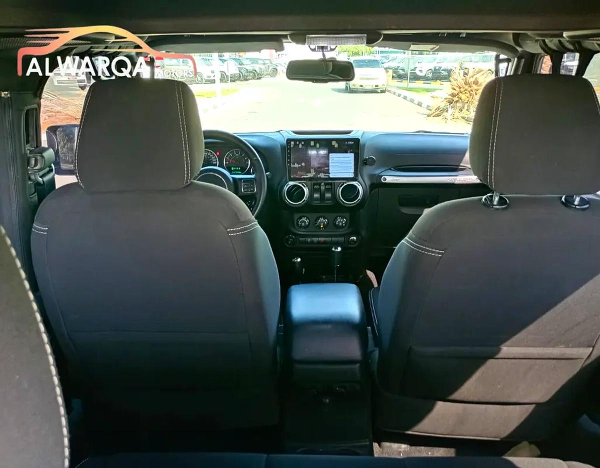 Jeep Wrangler Rubicon-10-10