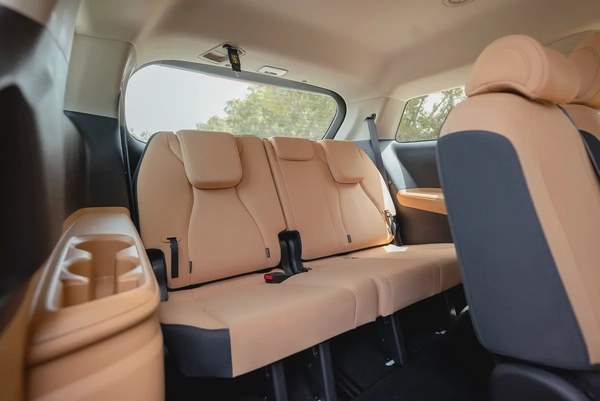 AED 1,149/month | Carnival LX | GCC Specs | REF#K47965