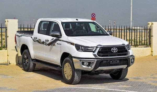 Toyota Hilux TOYOTA HILUX DC 2.7L 4X4 PETROL W/REAR CAMERA A/T MY24 2.7L Petrol 2025