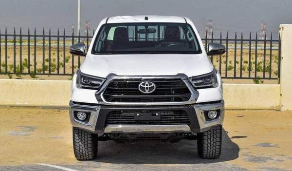 Toyota Hilux TOYOTA HILUX DC 2.7L 4X4 PETROL W/REAR CAMERA A/T MY24 2.7L Petrol 2025