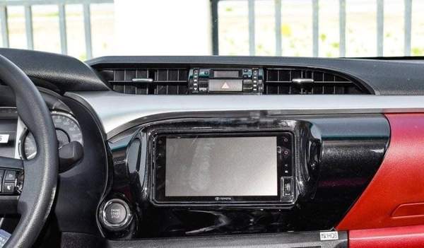 Toyota Hilux TOYOTA HILUX DC 2.7L 4X4 PETROL W/REAR CAMERA A/T MY24 2.7L Petrol 2025