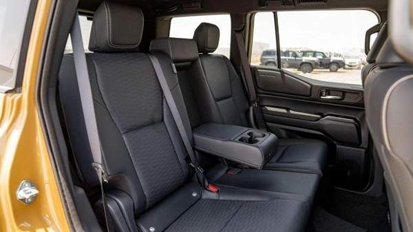 Toyota Prado TOYOTA PRADO 250 2.4P AT FIRST EDITION MY2025 – SAND & GREY ROOF