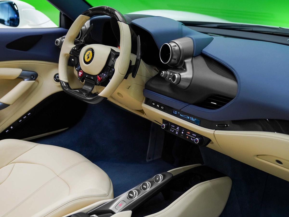 F8 SPIDER 2022 - ONLY 3260 KM - UNDER DEALER’S FREE CONTRACT SERVICE - SUSPENSION LIFTER-2-2