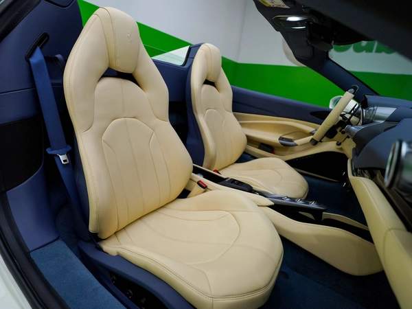 F8 SPIDER 2022 - ONLY 3260 KM - UNDER DEALER’S FREE CONTRACT SERVICE - SUSPENSION LIFTER