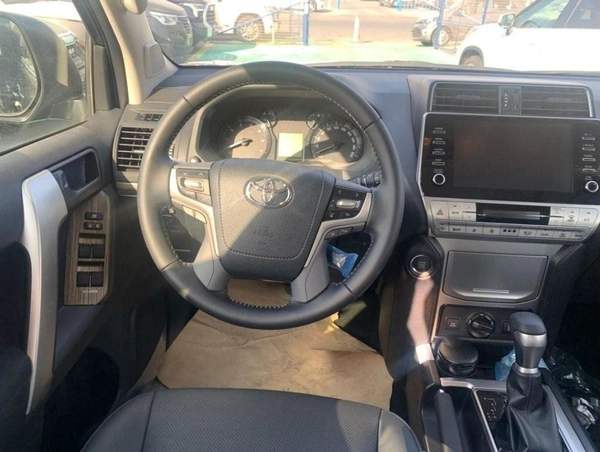 Toyota Prado 2023 new TOYOTA PRADO 2700CC VXR FULL OPTION PETROL AUTOMATIC ZERO KM
