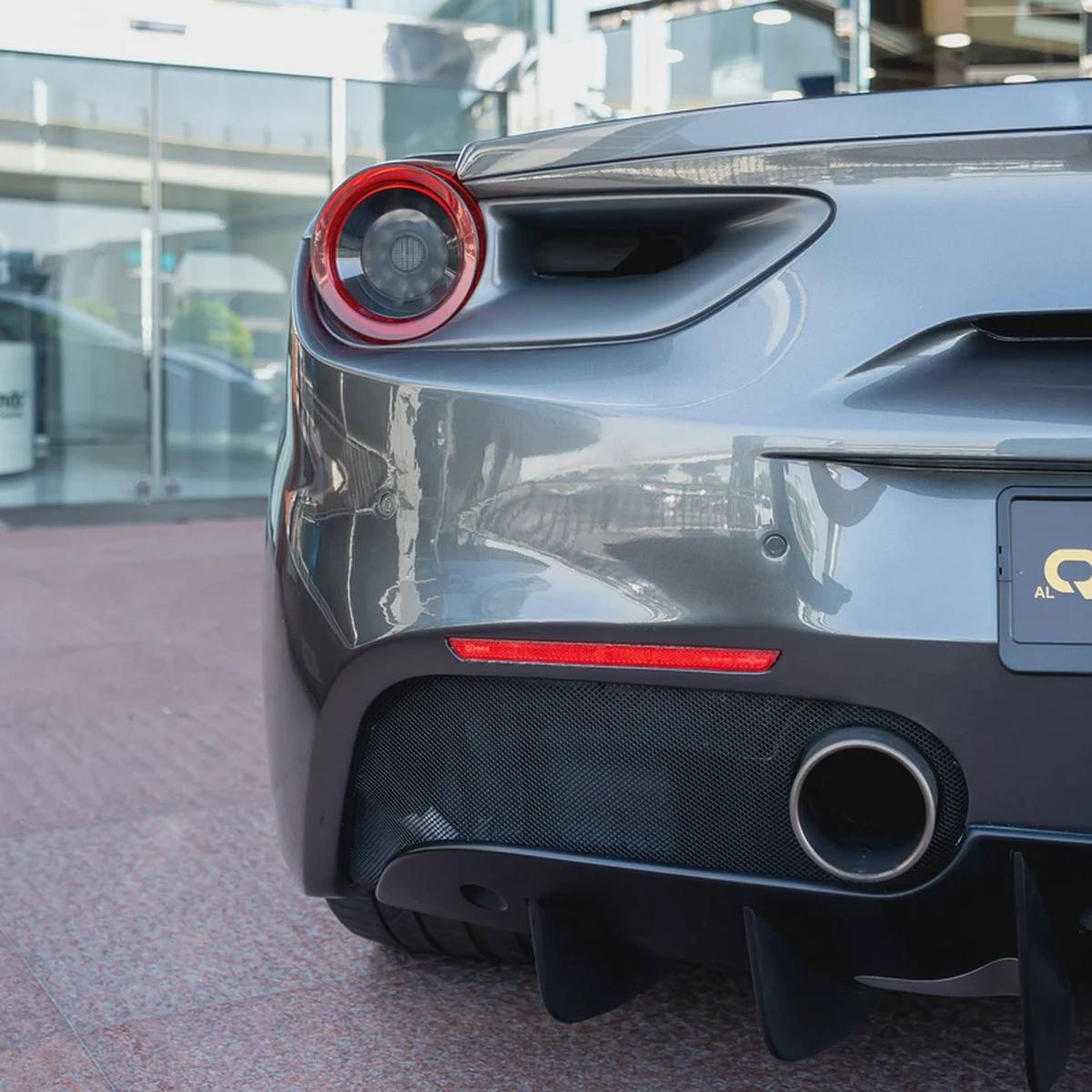 2018 FERRARI 488 SPIDER GCC DONE ONLY 26,000KM( FULL SERVICE HISTORY)-4-4