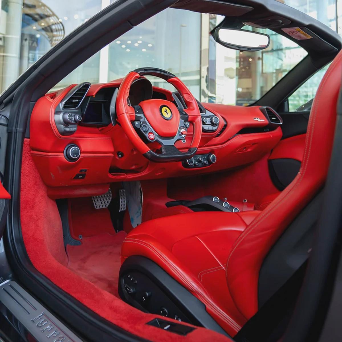 2018 FERRARI 488 SPIDER GCC DONE ONLY 26,000KM( FULL SERVICE HISTORY)-13-13