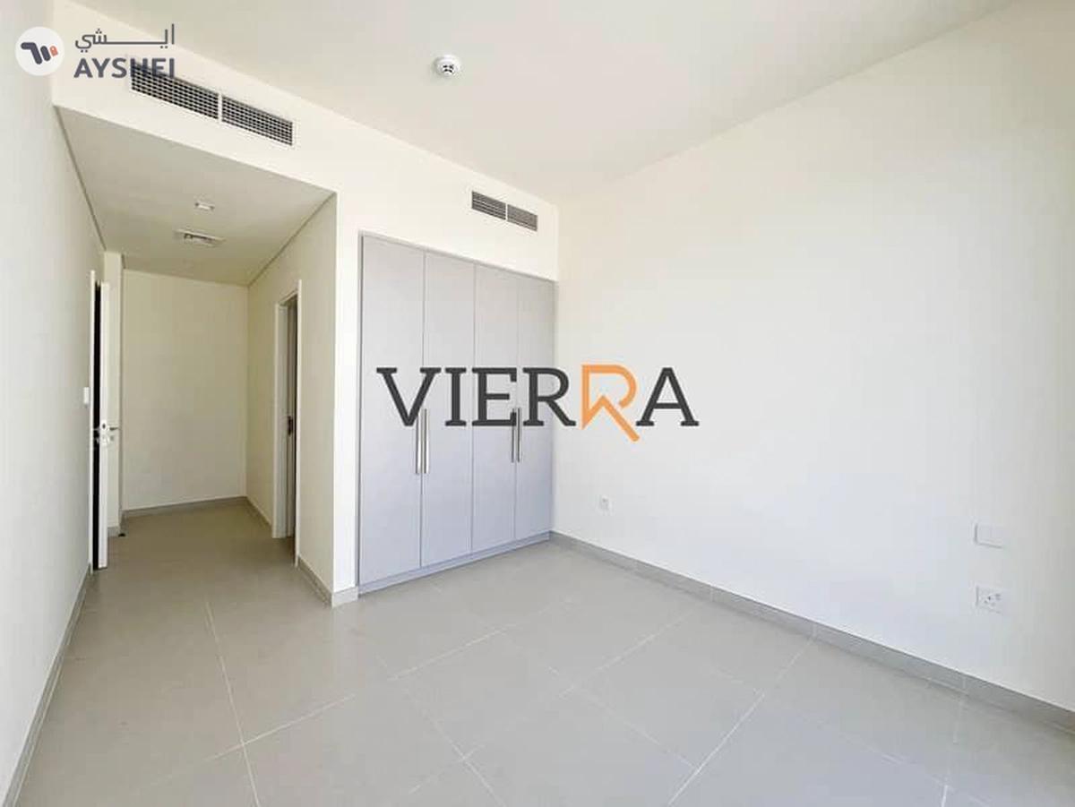 Prime Location l Ready To Move l Huge Plot-0-landscape