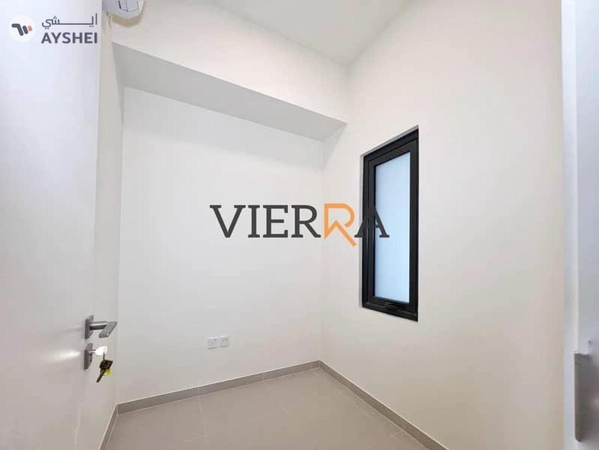 Prime Location l Ready To Move l Huge Plot-8-8