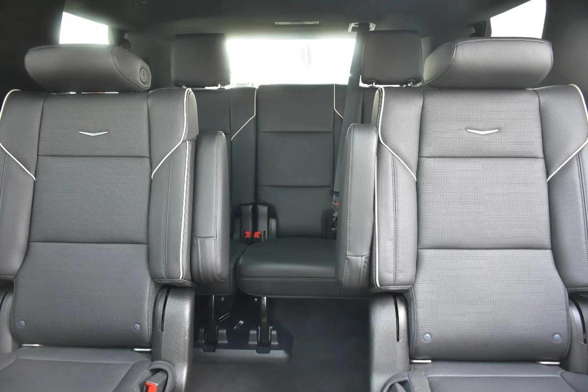 ESCALADE PREMIUM LUXURY 2021 | BLACK-8-8