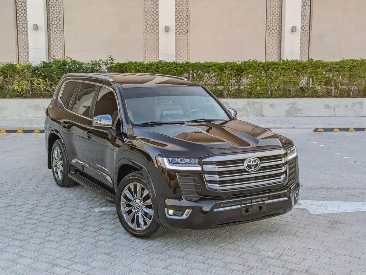TOYOTA LAND CRUISER 2015 FACELIFTED 2025 WITH INTERIOR AND EXTERIOR GCC V6 4.0L-0-0