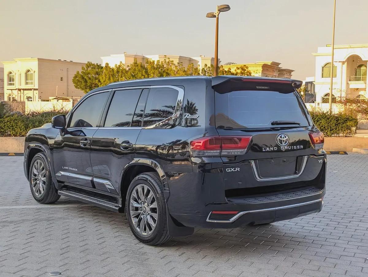 TOYOTA LAND CRUISER 2015 FACELIFTED 2025 WITH INTERIOR AND EXTERIOR GCC V6 4.0L-14-14