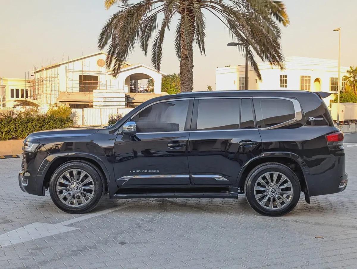 TOYOTA LAND CRUISER 2015 FACELIFTED 2025 WITH INTERIOR AND EXTERIOR GCC V6 4.0L-16-16