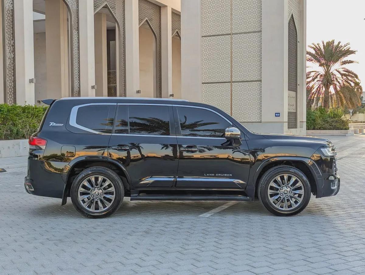 TOYOTA LAND CRUISER 2015 FACELIFTED 2025 WITH INTERIOR AND EXTERIOR GCC V6 4.0L-17-17