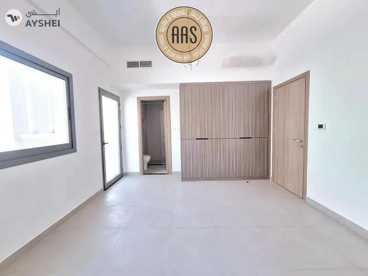 Huge size - 2bhk one Month free | Maid Room- 6 cheques payments-0-landscape