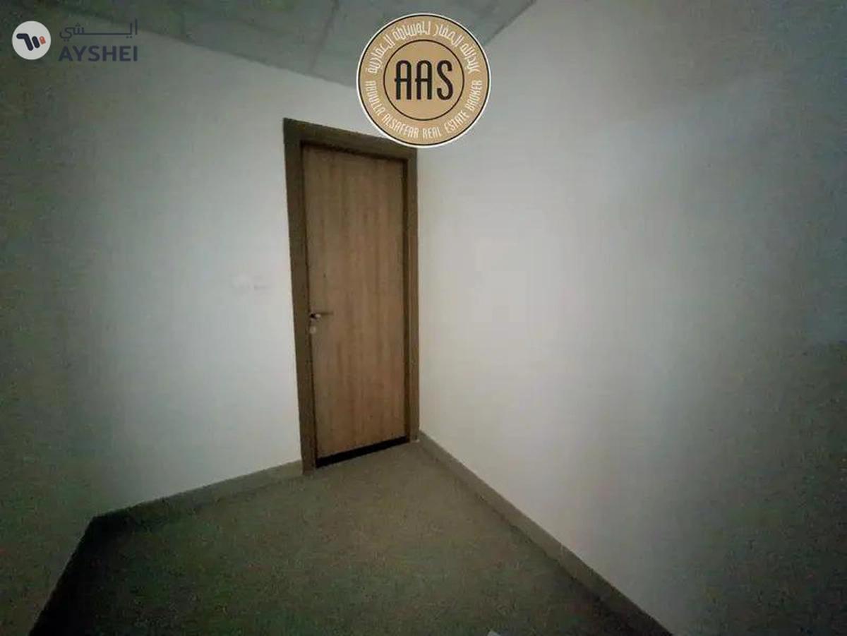 Huge size - 2bhk one Month free | Maid Room- 6 cheques payments-5-5