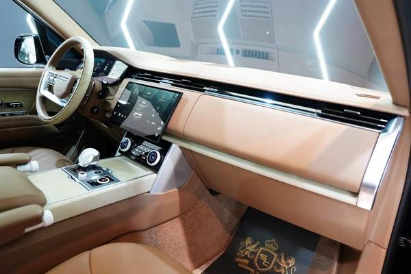 Land Rover Range Rover Vogue SV LWB 2023