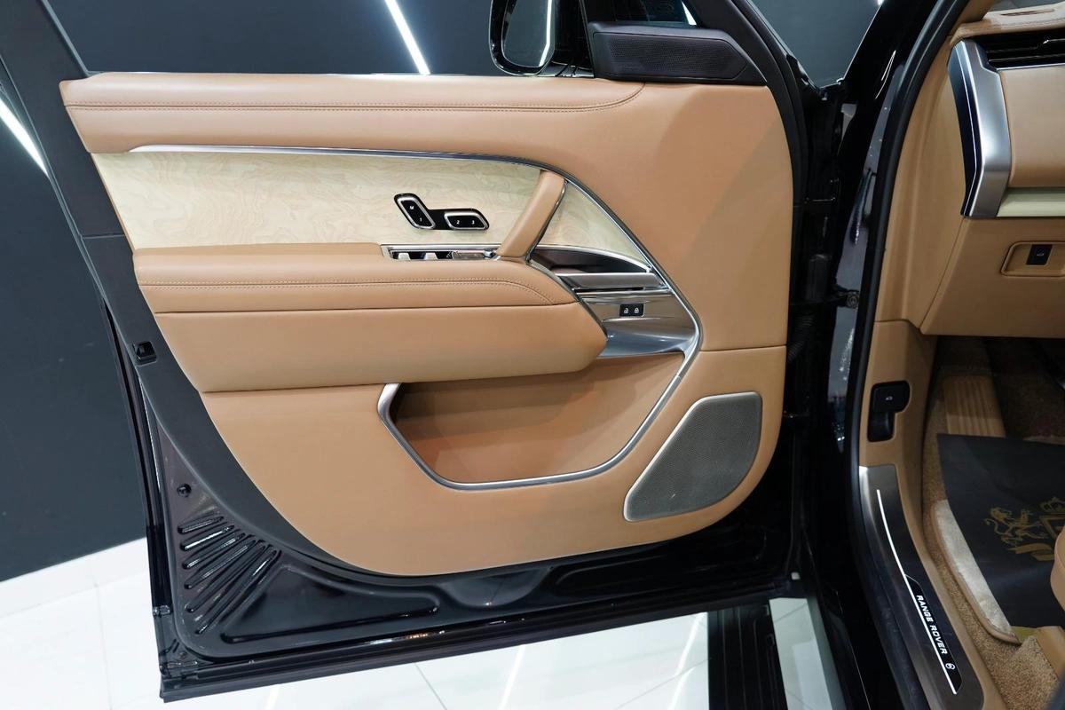 Land Rover Range Rover Vogue SV LWB 2023-15-15