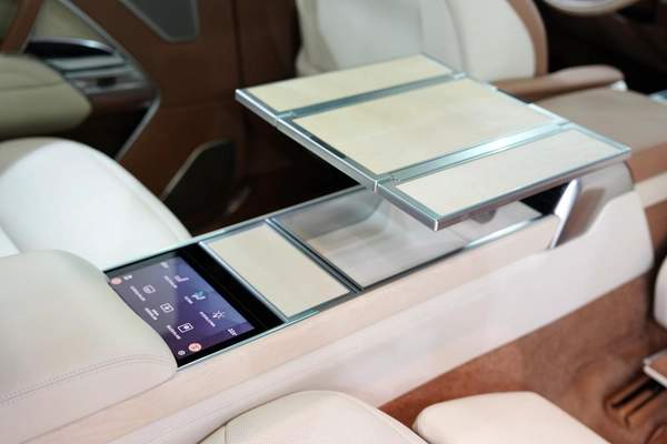 Land Rover Range Rover Vogue SV LWB 2023