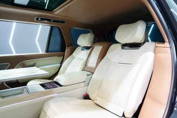 Land Rover Range Rover Vogue SV LWB 2023