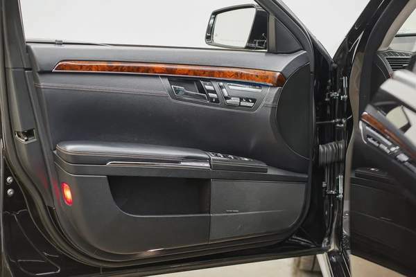 AED 1302 | MERCEDES S500 AMG 2012 | PRISTINE CONDITION | LOW KMS | HI SPECS | 1 YEAR WARRANTY