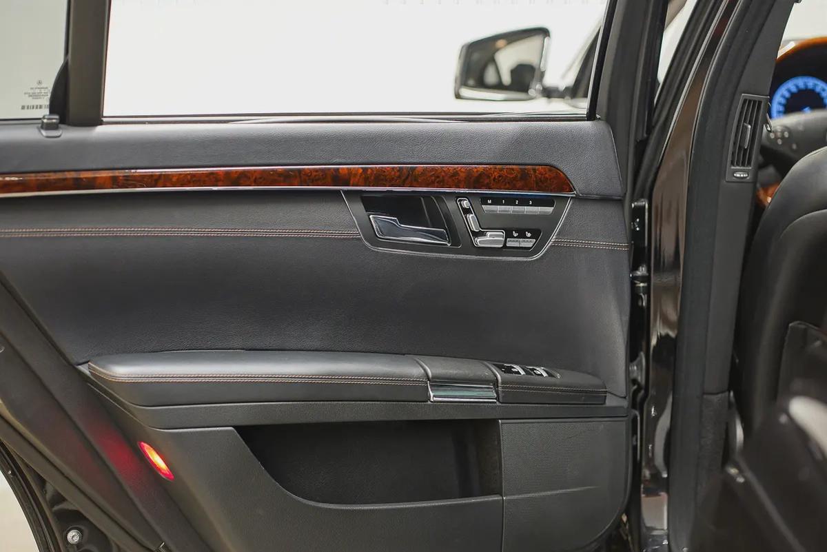 AED 1302 | MERCEDES S500 AMG 2012 | PRISTINE CONDITION | LOW KMS | HI SPECS | 1 YEAR WARRANTY-16-16