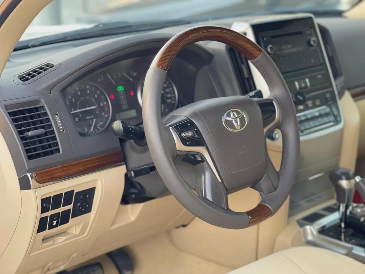 تويوتا لاند كروزر 2016 خليجي GXR 4.6 ثمانيه سلندر فتحه دفلوك-6-6