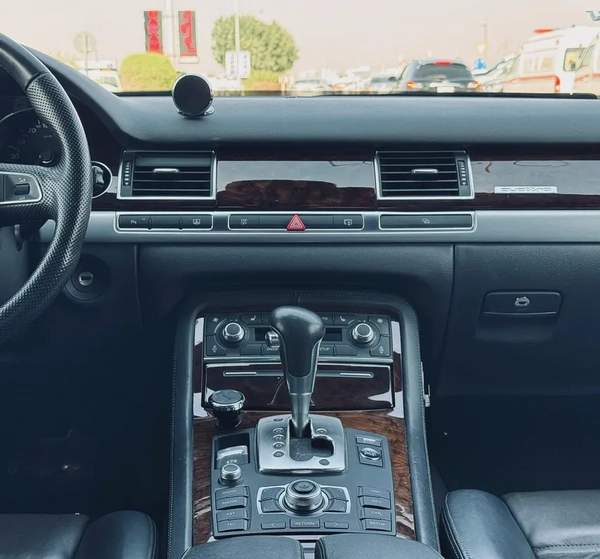 AUDI A8L - 4.2 LTR l 2009 l 98,000KM l CLEAN TITLE l JAPAN IMPORT