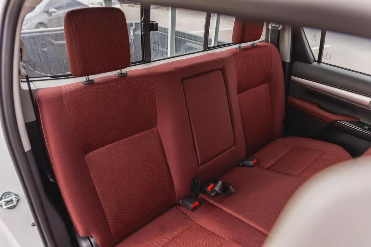 New 2026 Toyota Hilux Double Cab GLX - GCC Specs - Ready for Anything!-12-12