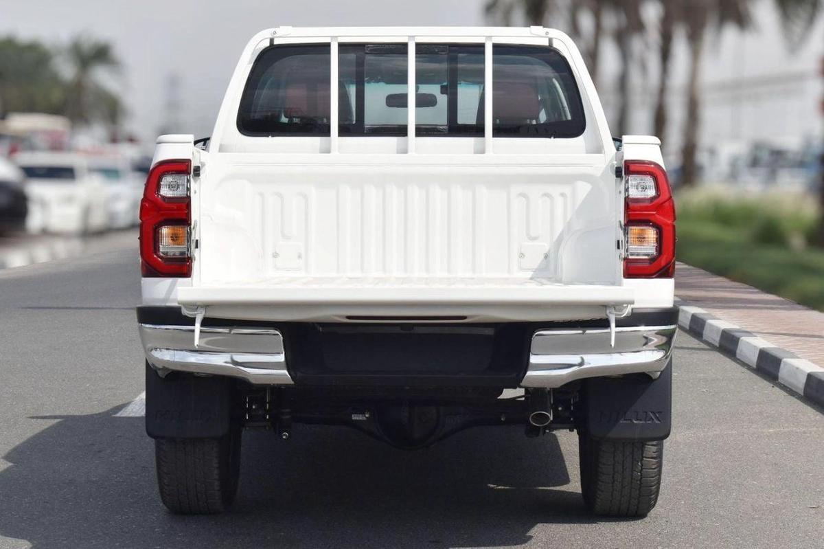 Toyota Hilux HILUX SR5 2.7L AT 2025-5-5