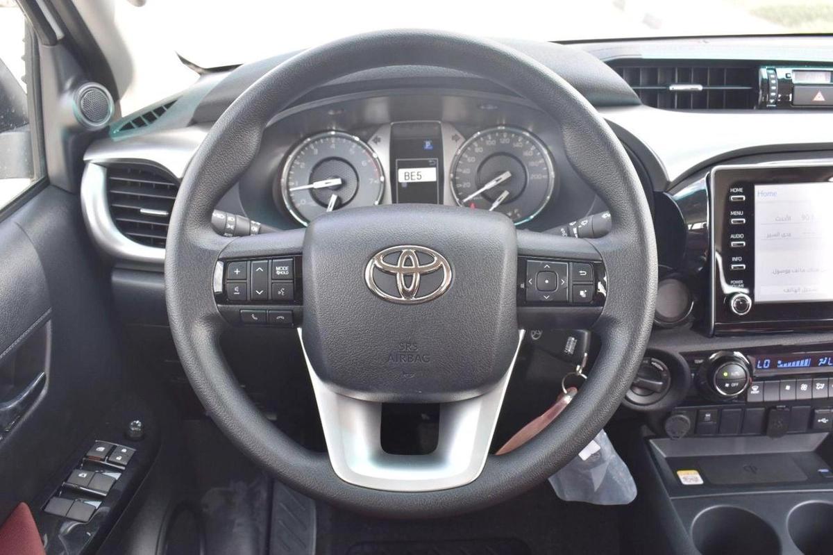 Toyota Hilux HILUX SR5 2.7L AT 2025-7-7