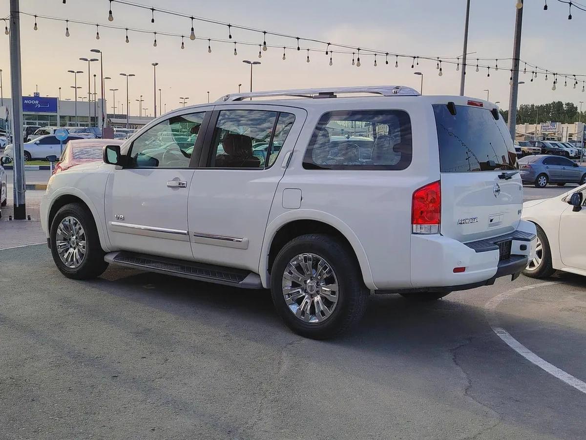 Nissan Armada LE 2015, GCC Specs - Well Maintained!-3-3
