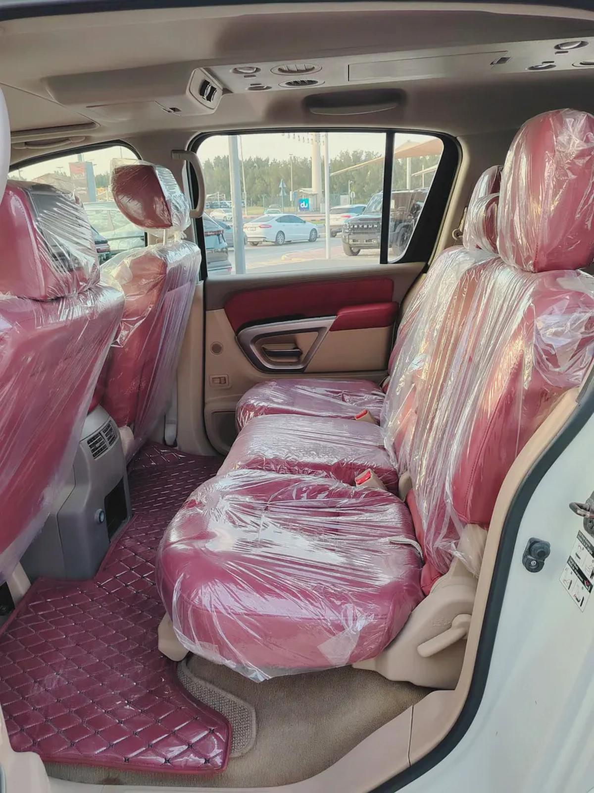 Nissan Armada LE 2015, GCC Specs - Well Maintained!-12-12
