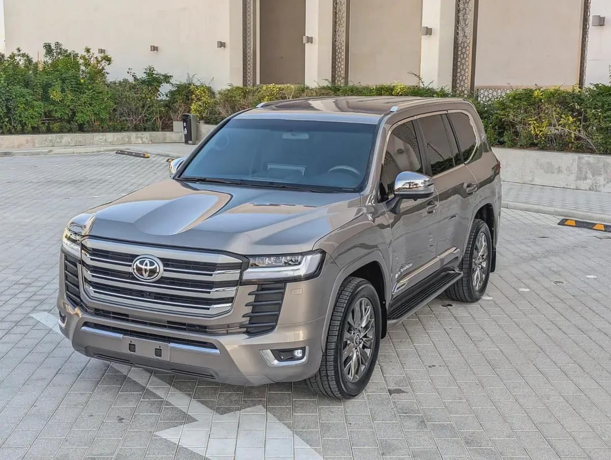 TOYOTA LAND CRUISER 2013 FACELIFTED 2025 WITH INTERIOR AND EXTERIOR GCC V6 4.0L-1-1