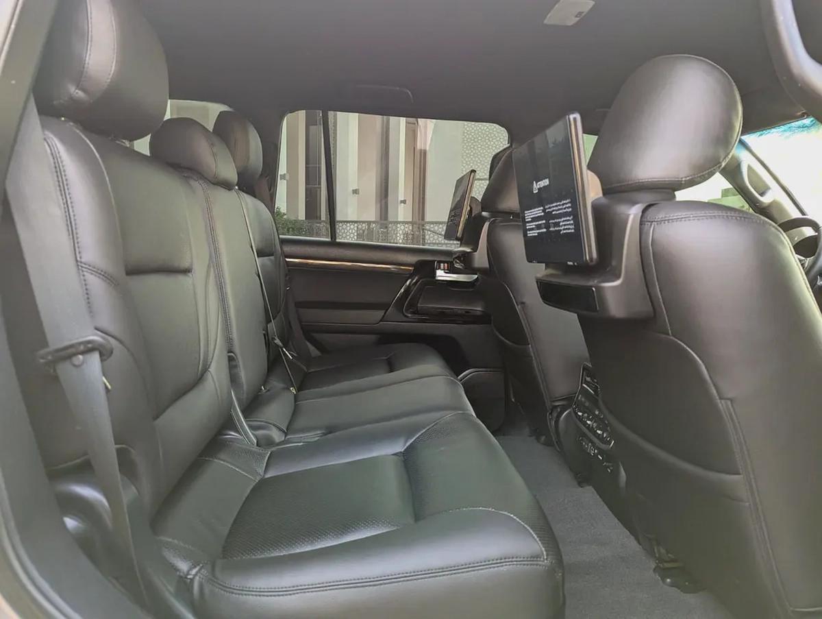 TOYOTA LAND CRUISER 2013 FACELIFTED 2025 WITH INTERIOR AND EXTERIOR GCC V6 4.0L-4-4