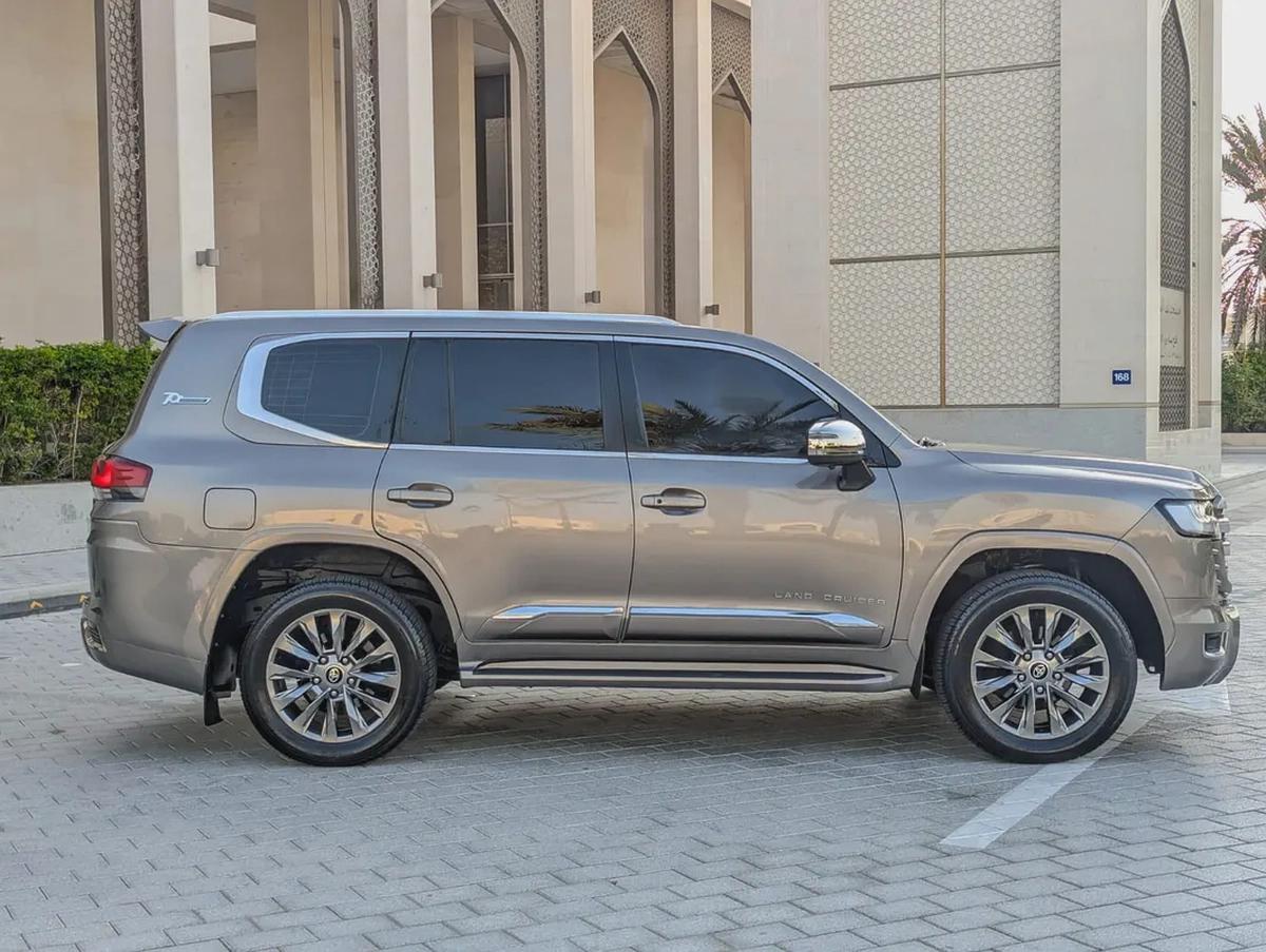 TOYOTA LAND CRUISER 2013 FACELIFTED 2025 WITH INTERIOR AND EXTERIOR GCC V6 4.0L-17-17