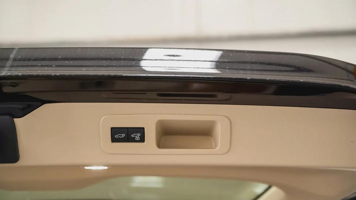 LC300 GXR 4.0L GCC Specs Brand New for Export-6-6