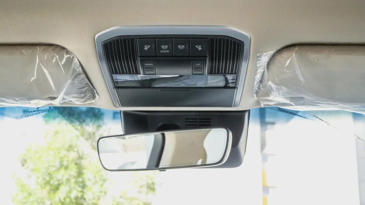 LC300 GXR 4.0L GCC Specs Brand New for Export-15-15