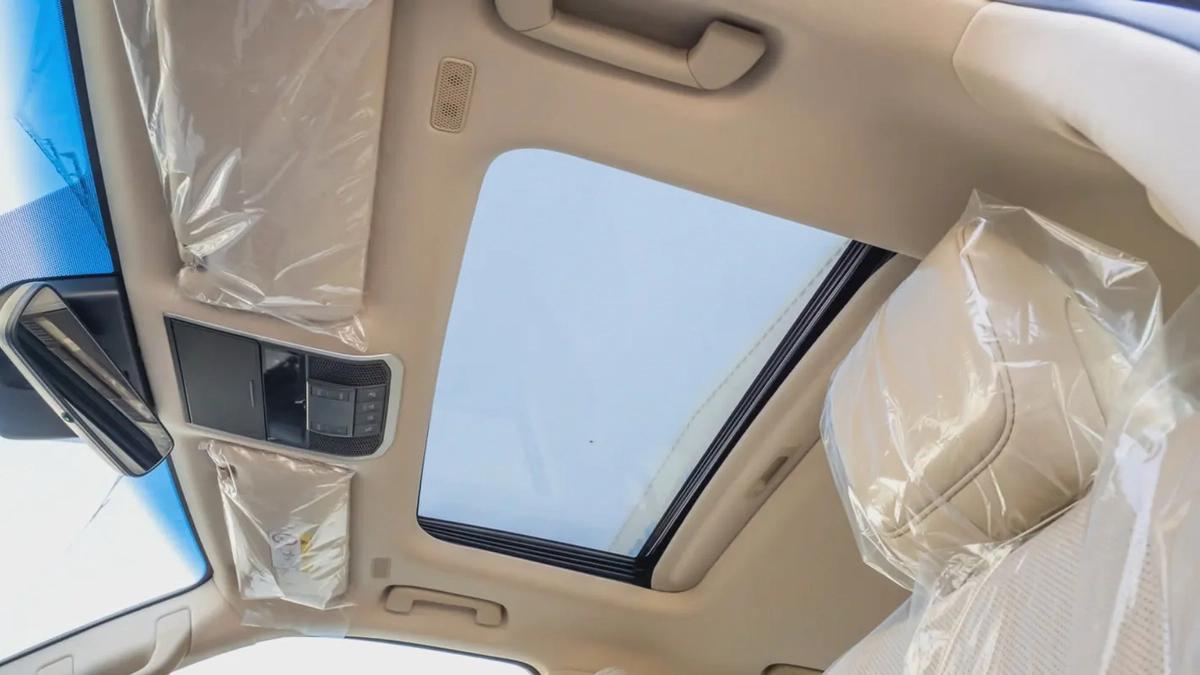 LC300 GXR 4.0L GCC Specs Brand New for Export-16-16