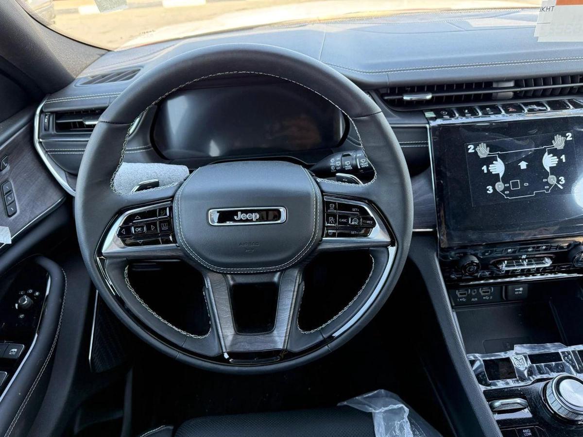 Jeep Grand Cherokee EXPORT PRICE - Grand Cherokee Overland 3.6L-6-6