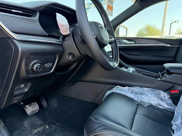 Jeep Grand Cherokee EXPORT PRICE - Grand Cherokee Overland 3.6L