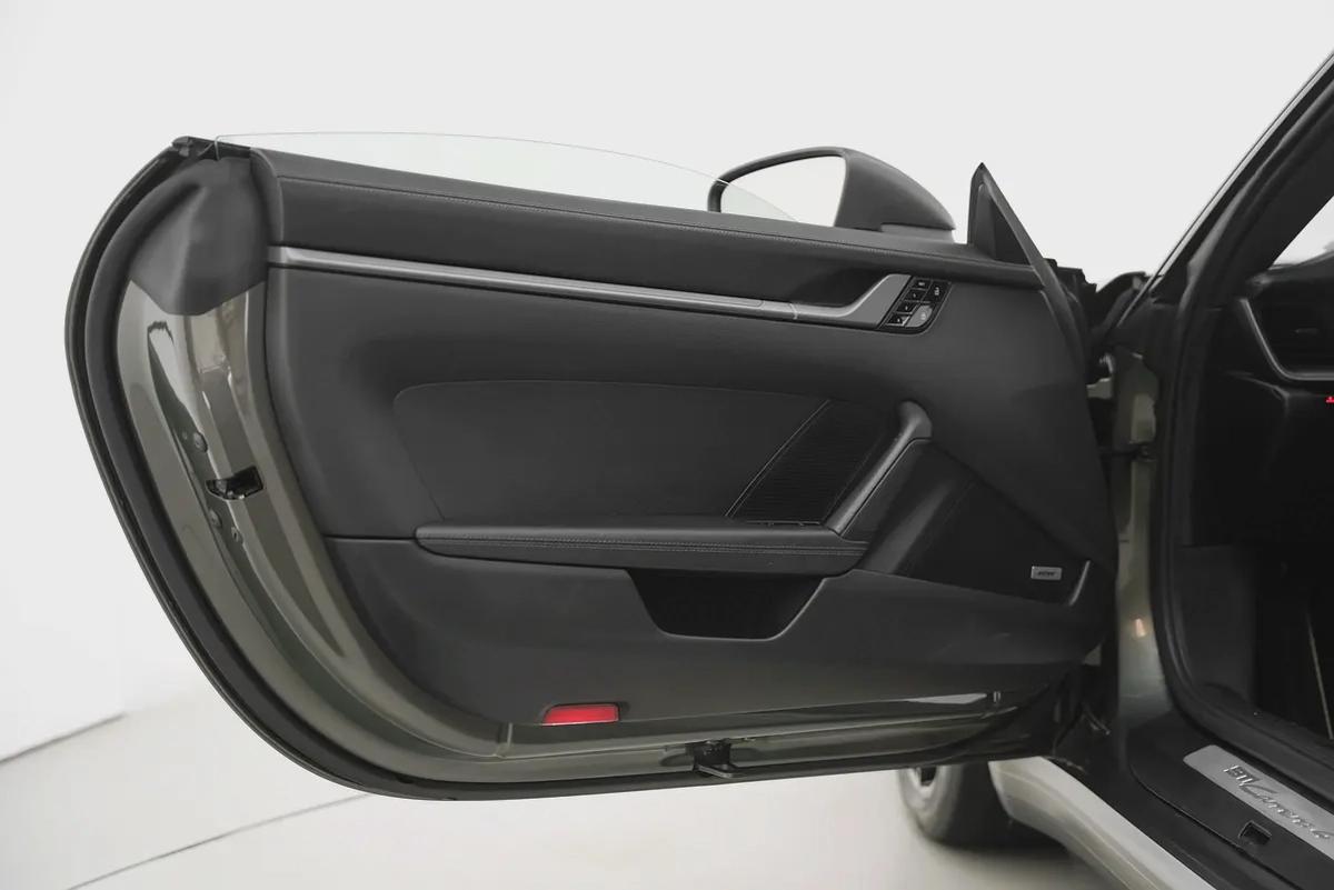 2021 PORSCHE 911 CARRERA 4 WITH WARRANTY | 02330-11-11