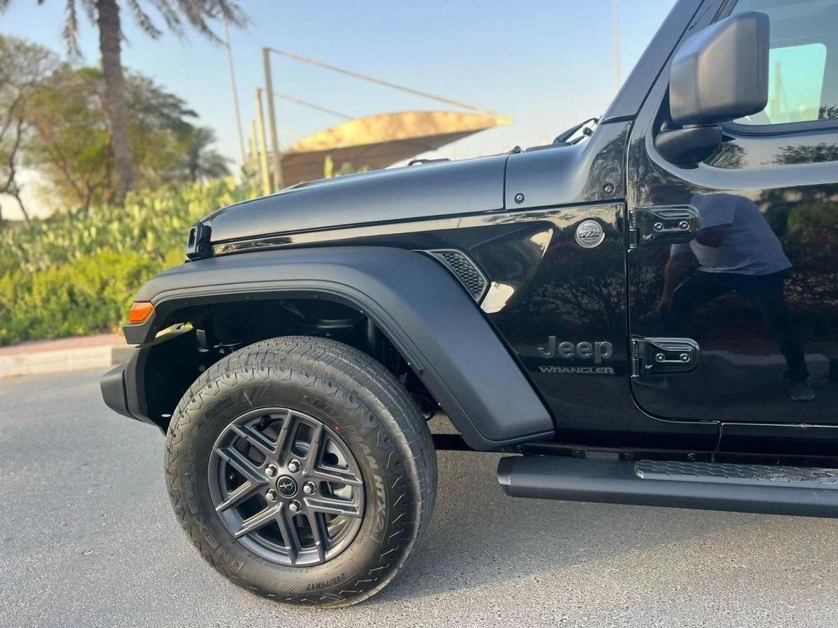 Jeep Wrangler Unlimited Sport S 2.0L A/T-9-9