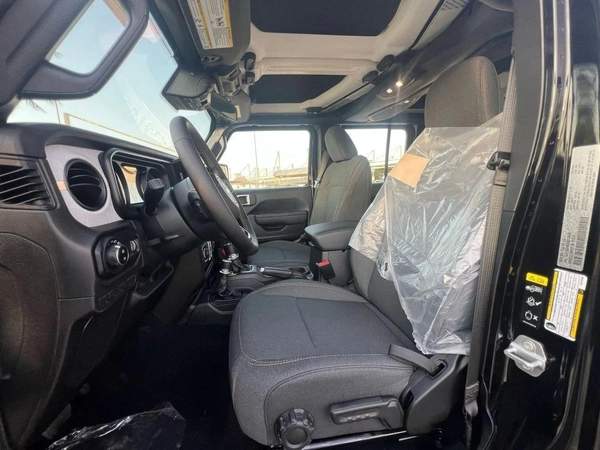 Jeep Wrangler Unlimited Sport S 2.0L A/T