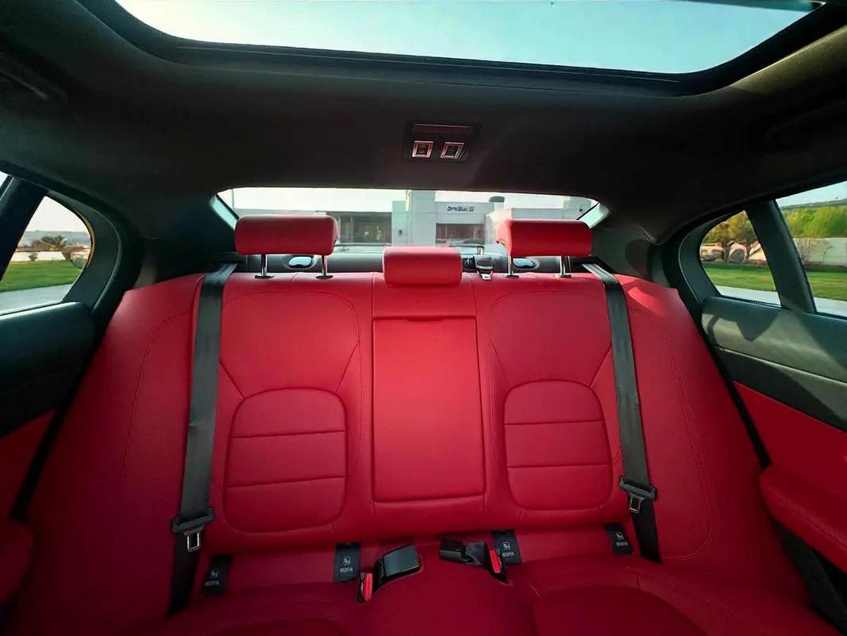 1,580 P.M | 0% DOWN PAYMENT | JAGUAR XEL S P250 | 2.0T I4 – 250 BHP-2-2