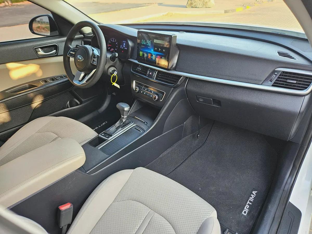 Kia Optima 2020 GCC Premium Condition Car With Low KM MID Option With Padel Shifters-10-10