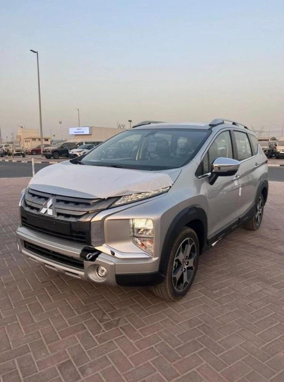 Mitsubishi Xpander XPANDER CROSSE-0-0